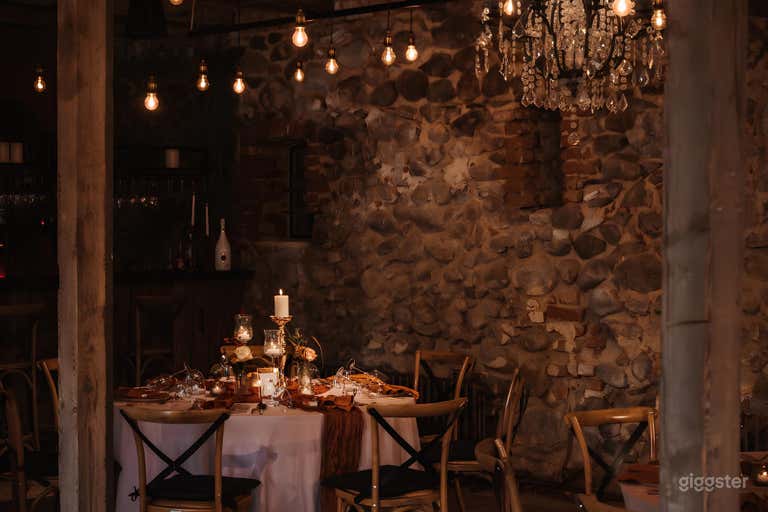  Unique event barn / bar with character 