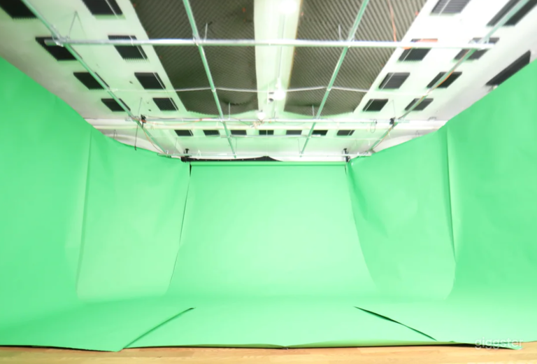  Wrap Around Green Screen 