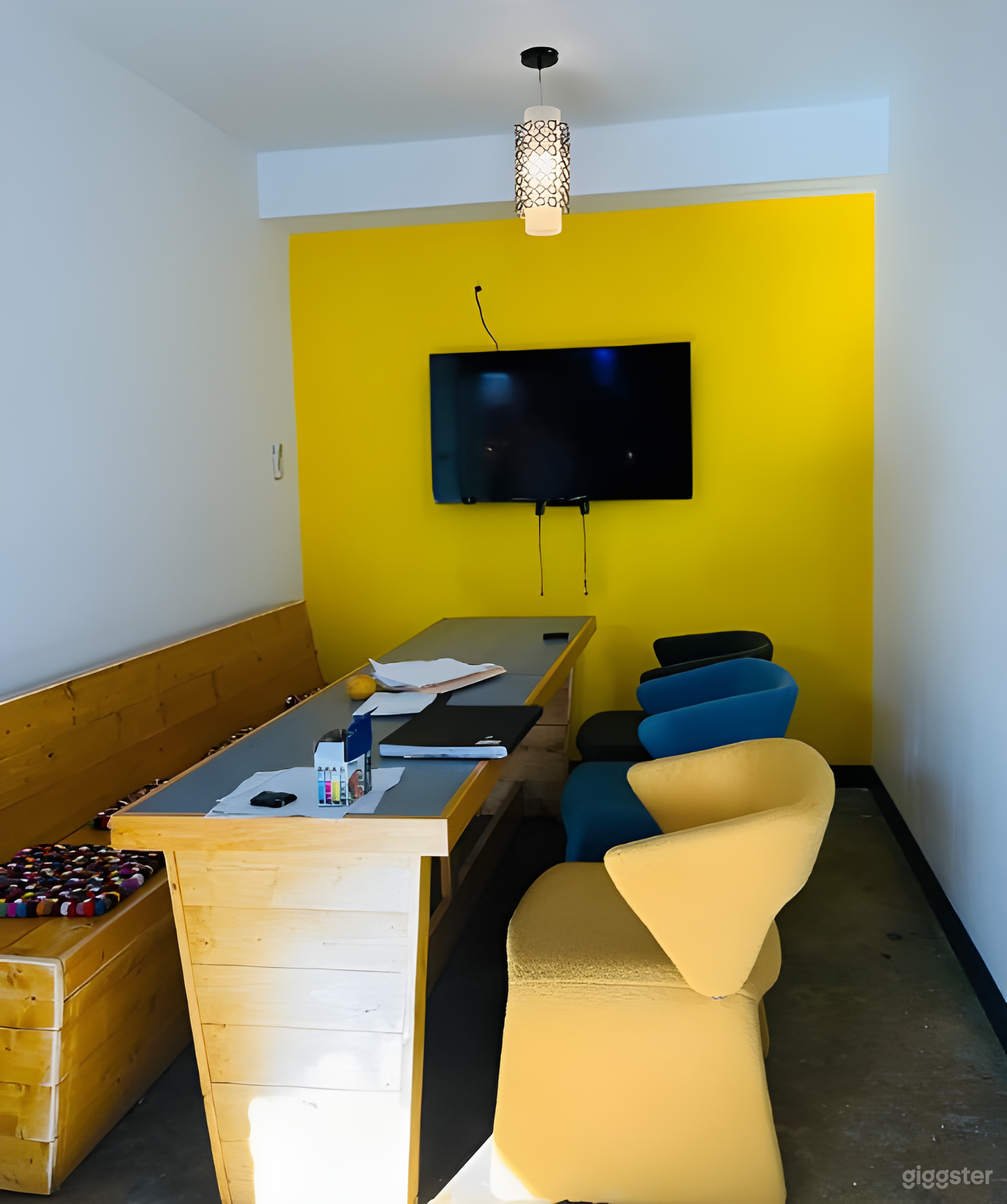 Private Dining Room for 10 Guests Photo 2