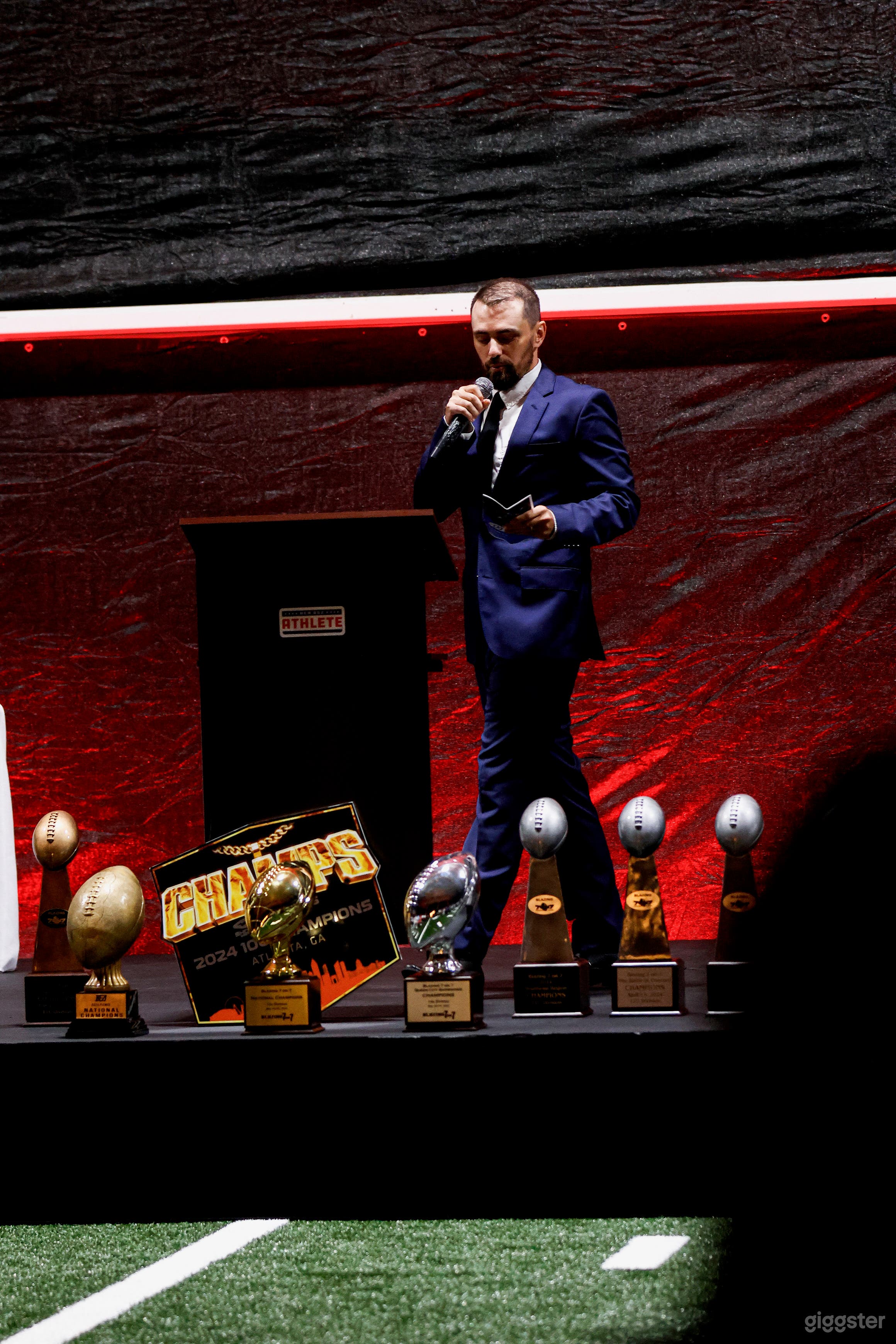 Turn any event into a first class presentation. 