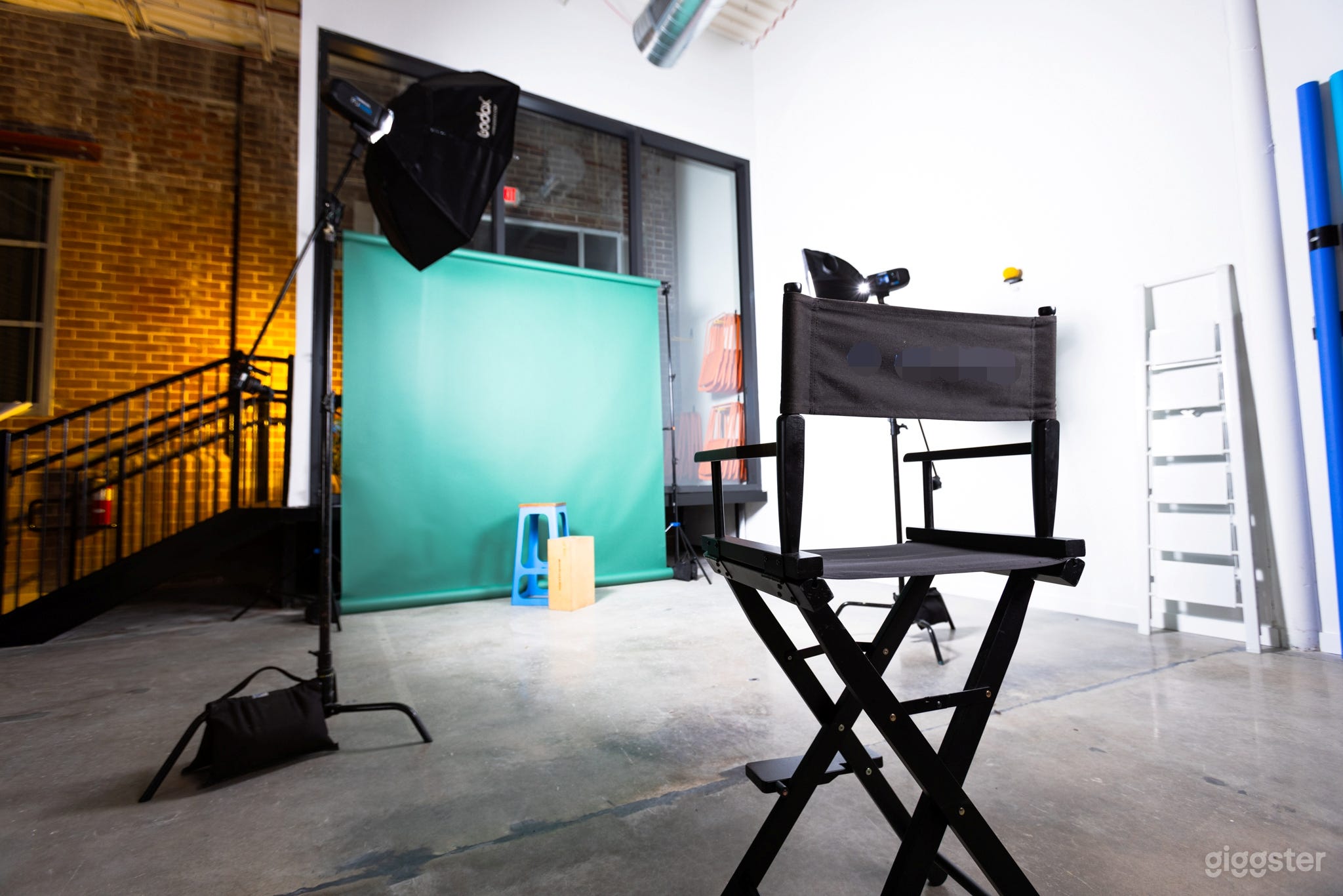 Studio B – Private Creative Studio with Premium Equipment Photo 3