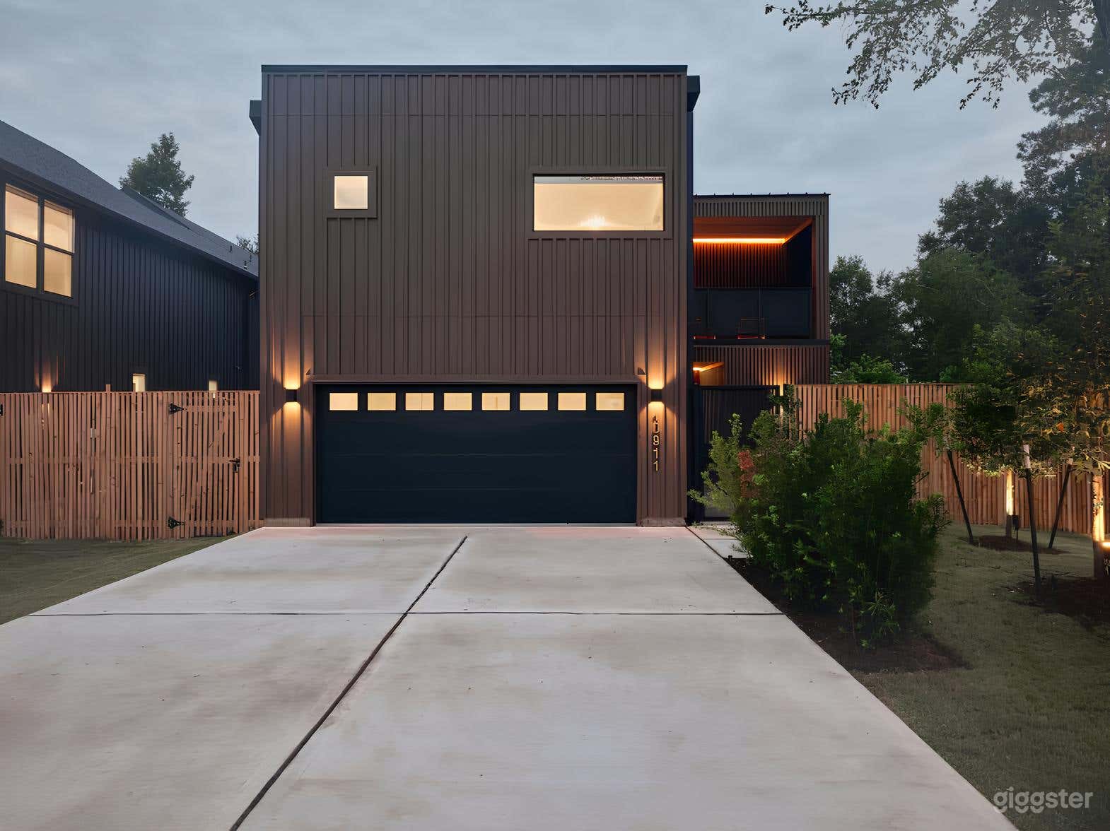 The Garden Oak-Garden &amp; Grandeur Photo 1