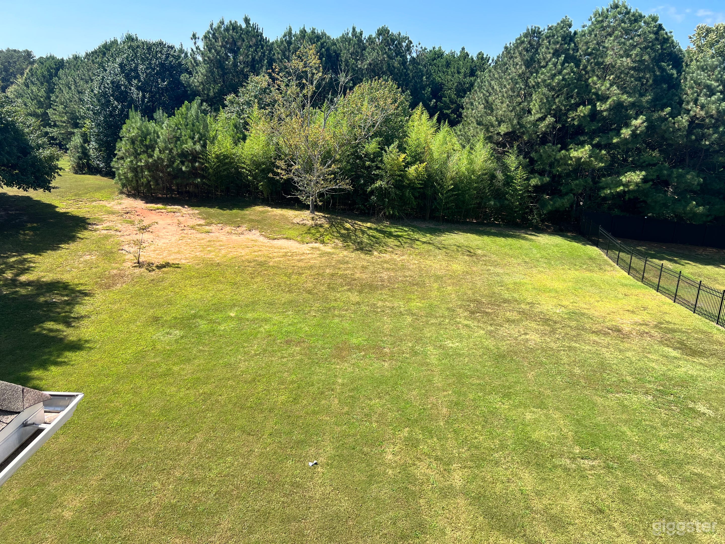 Spacious Backyard Oasis for Events & Gatherings Photo 3