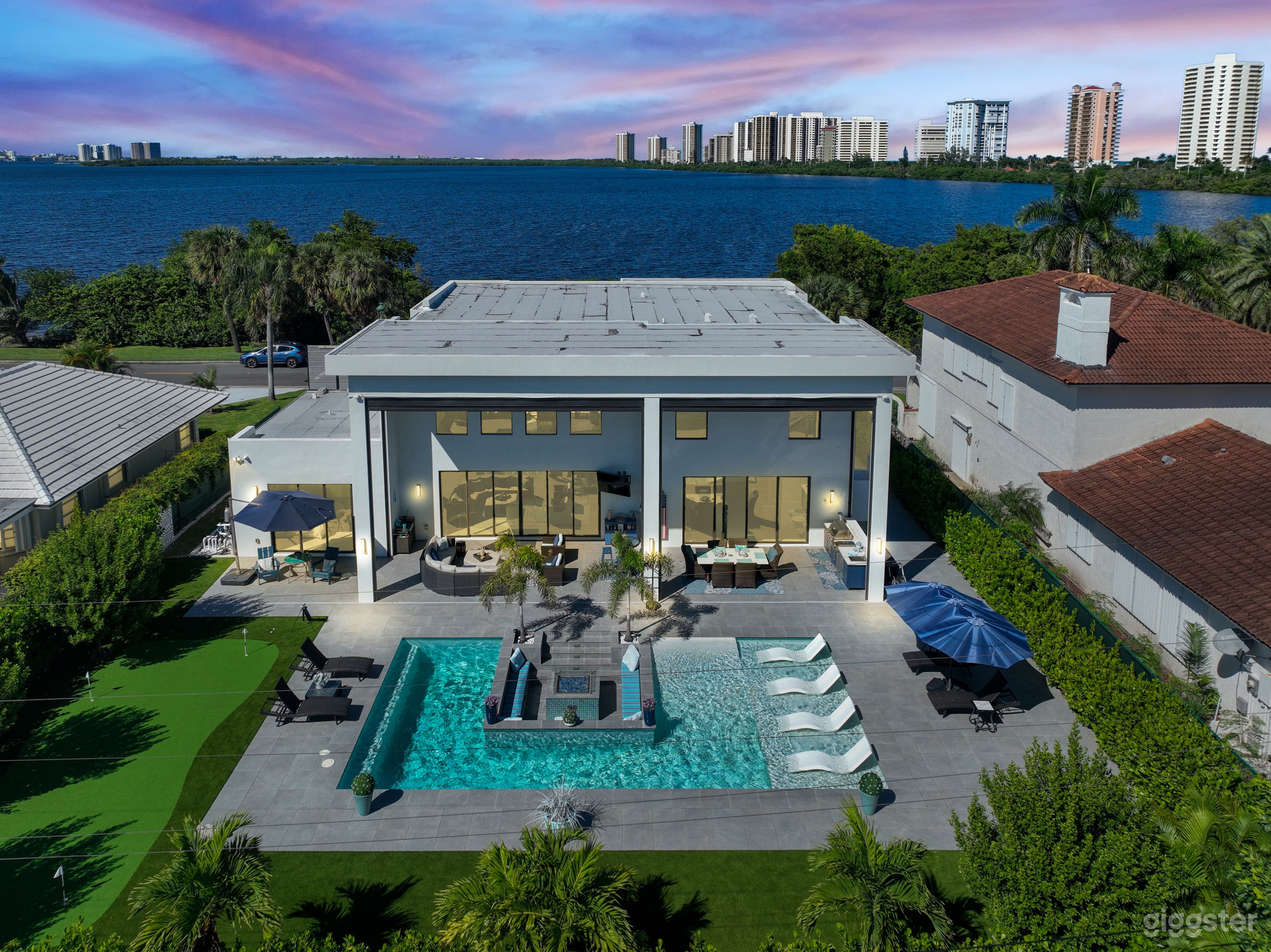 Singer Island Waterfront Mansion Photo 3