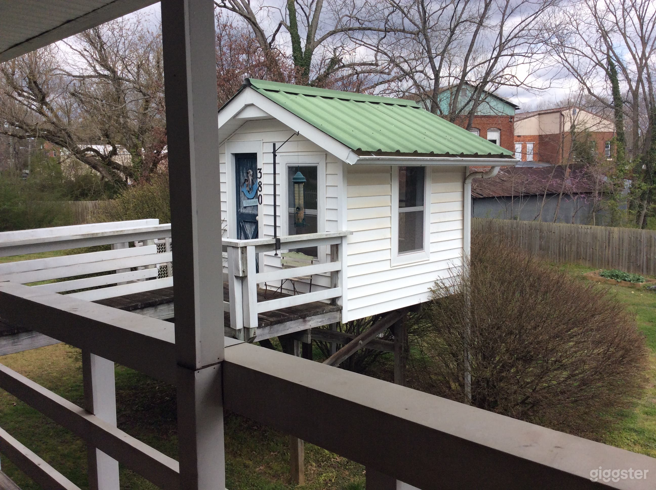 1880 Dutch Colonial previously used for weddings Photo 4