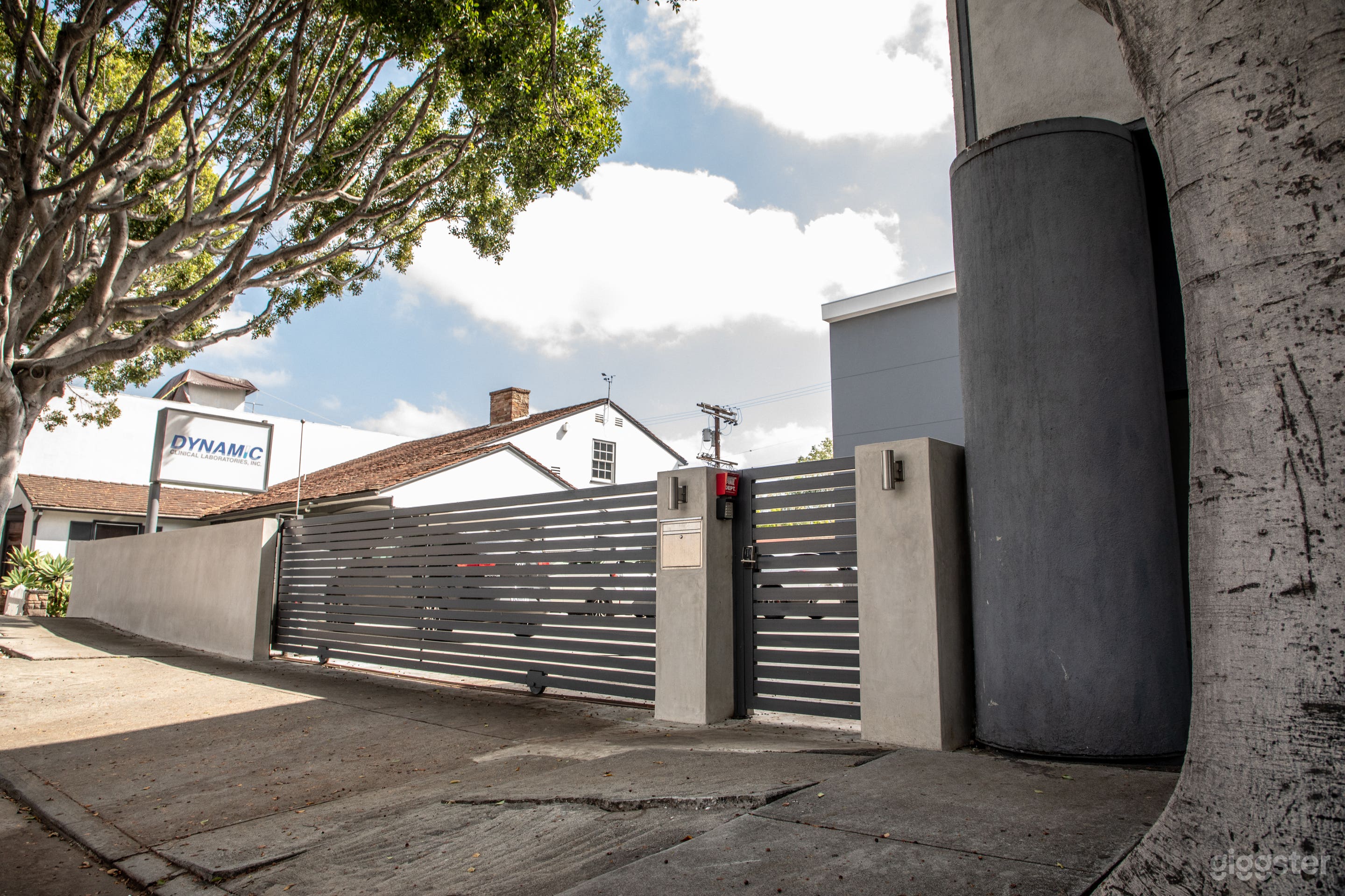 High-Profile Office On Larchmont Photo 1