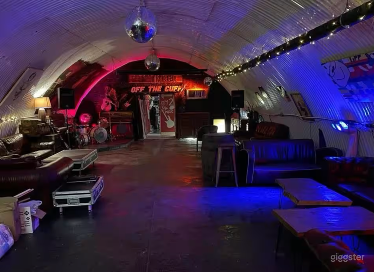  main arch, bar &amp; small stage, lighting &amp; projector 