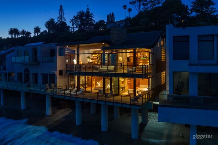  MALIBU COVE MAJESTY: COASTAL CINEMA 