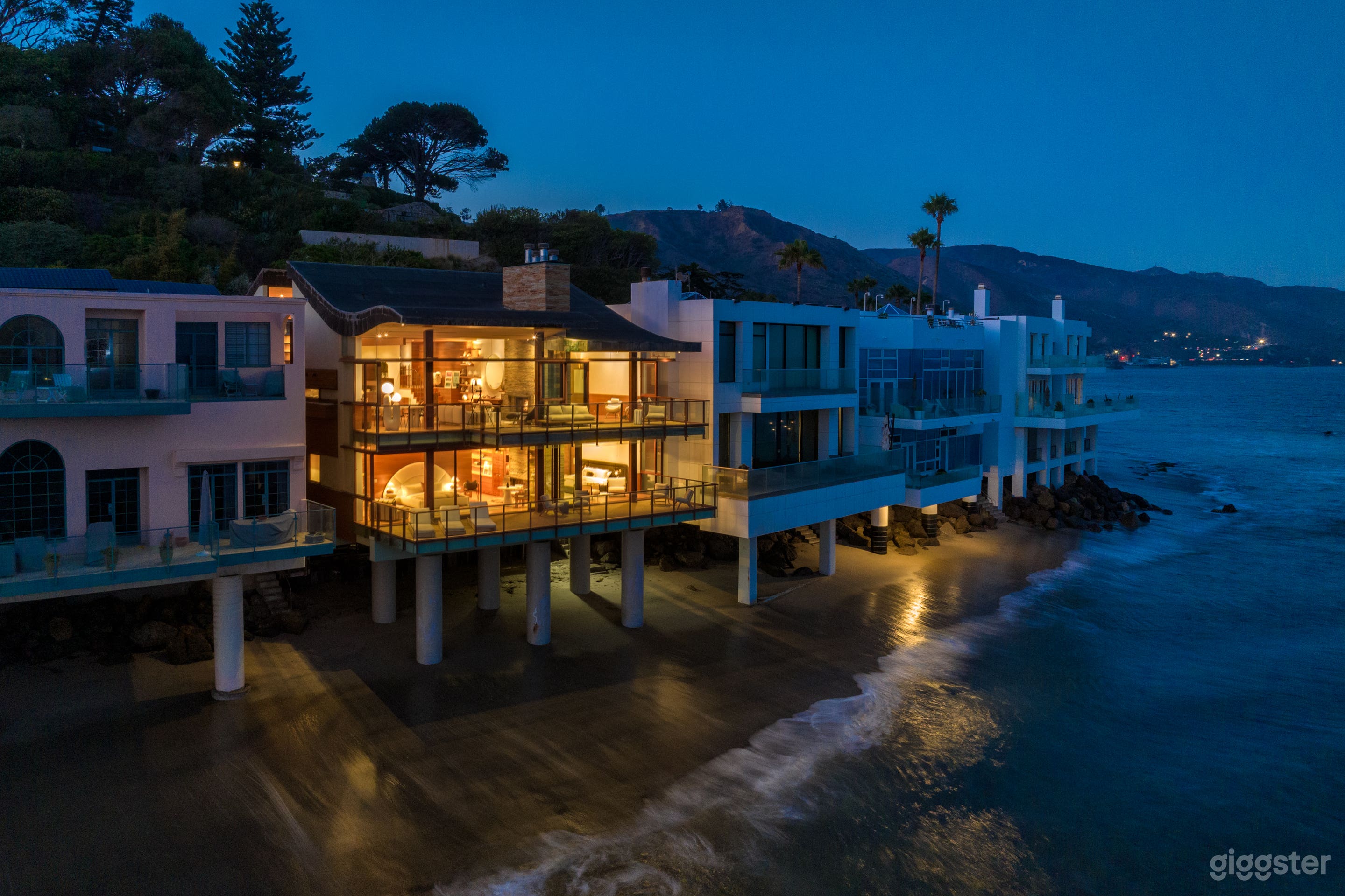 MALIBU COVE MAJESTY: COASTAL CINEMA Photo 1