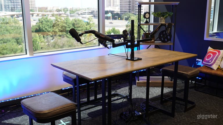  Stunning Podcast Studio 