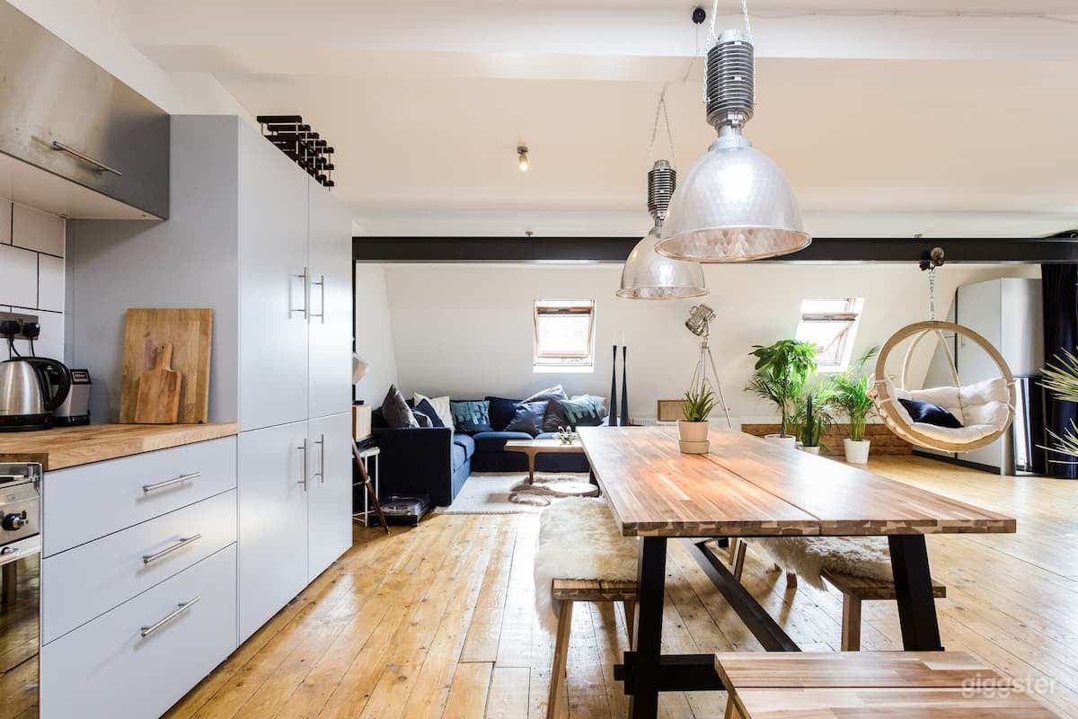 A fully equipped kitchen with a gas stove is available for you to use.