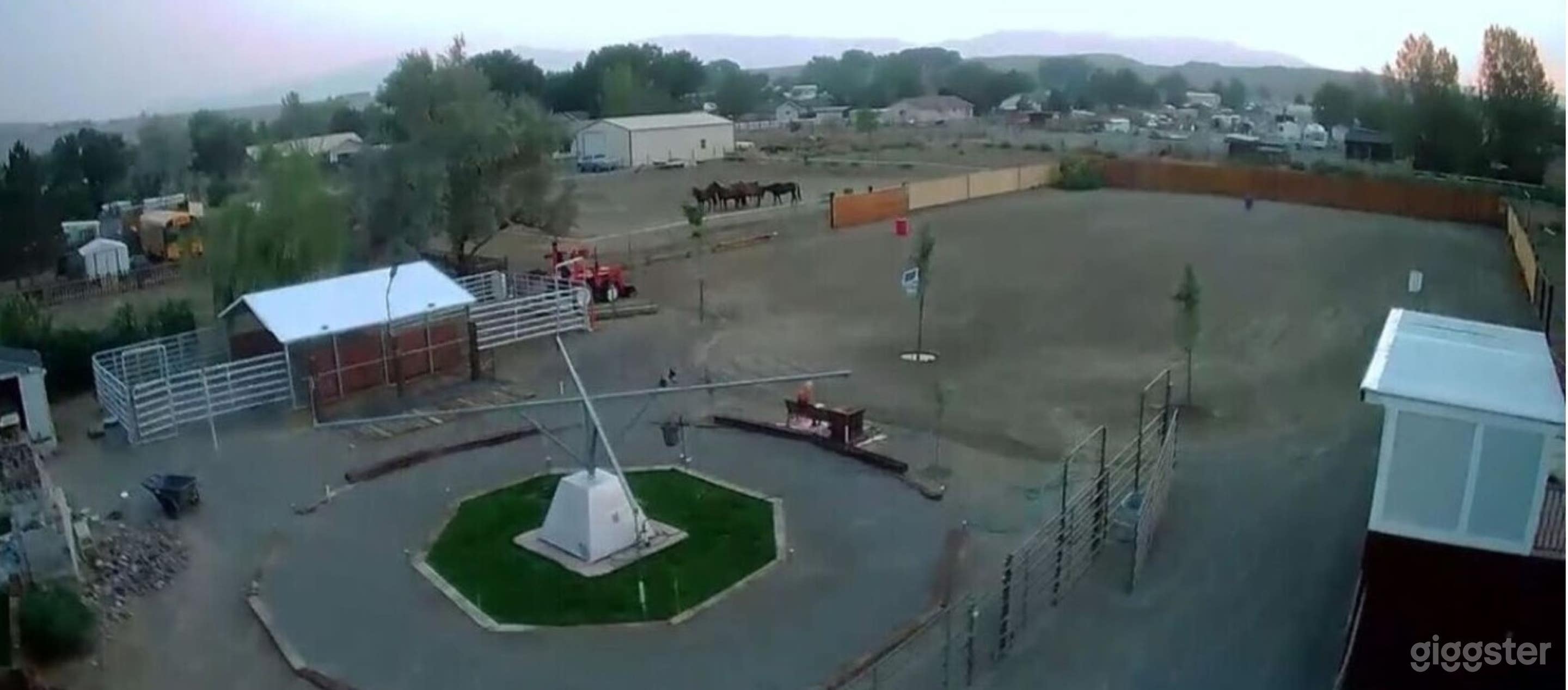 Rustic Charm Outdoor Photo 1