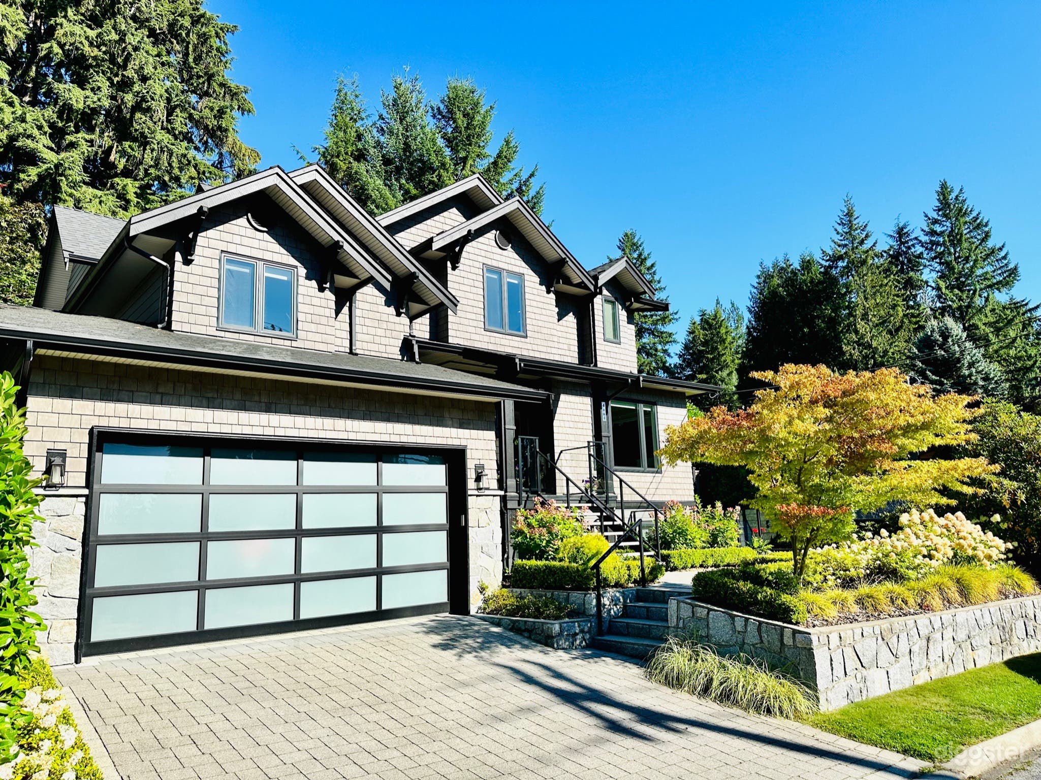 Chateau Grouse - impeccable modern craftsman home Photo 1