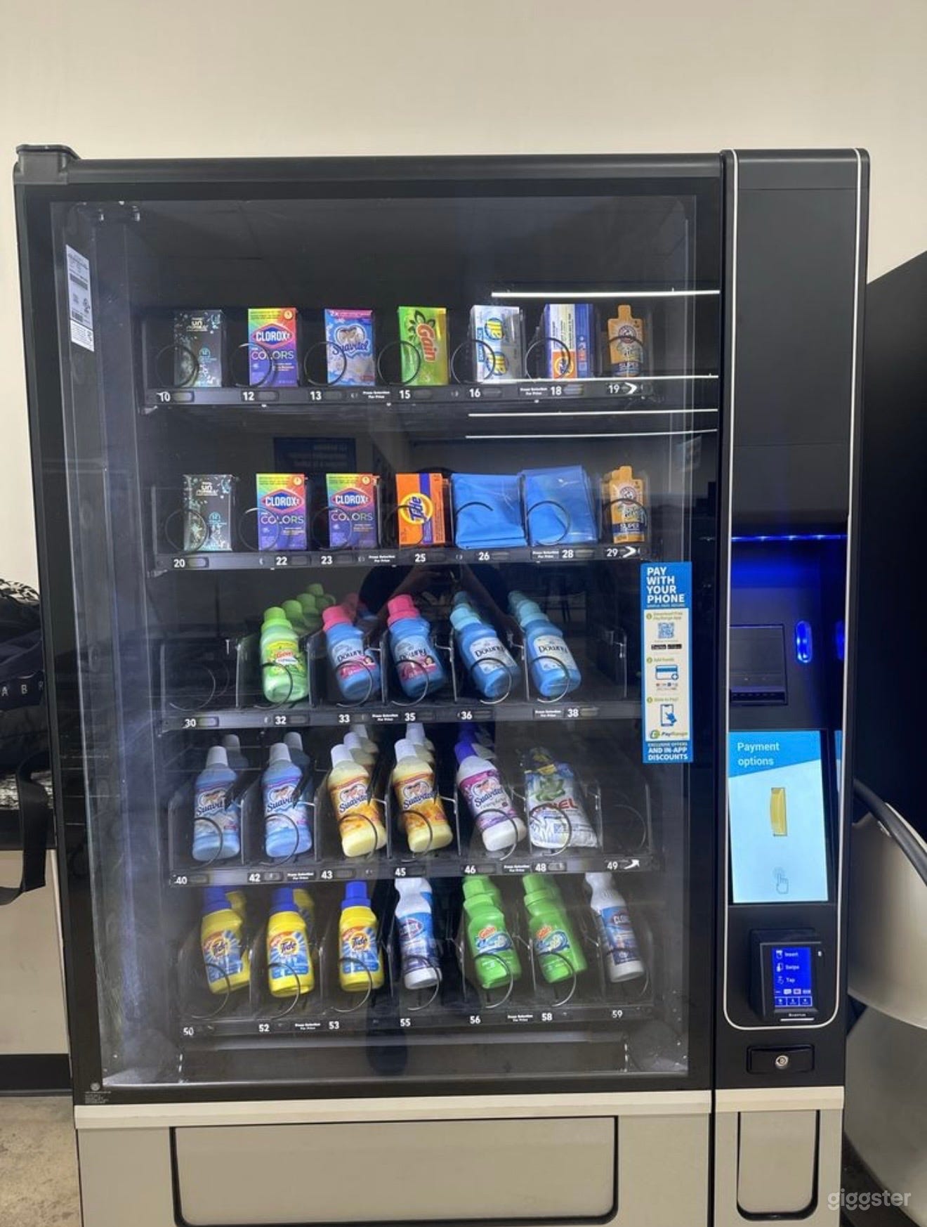 Hollywood Laundromat Photo 3