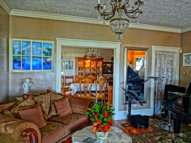  Lovely Lodge with Elegant Setting 