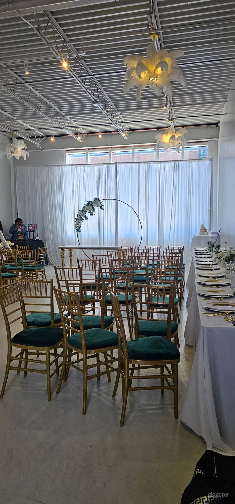  BLANK KANVAS LUXURY BOUTIQUE SPACE 