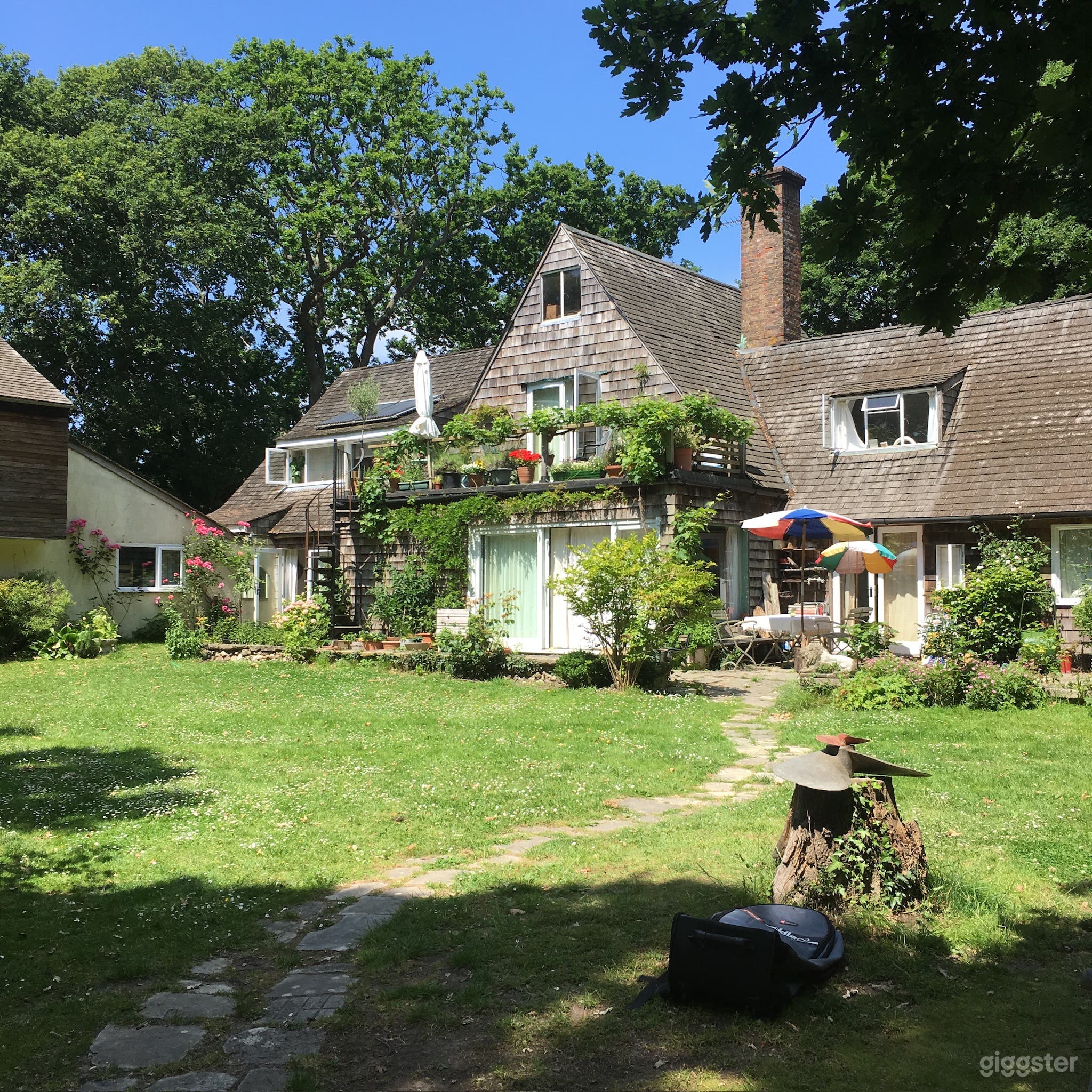 Waterfront Family home Photo 4