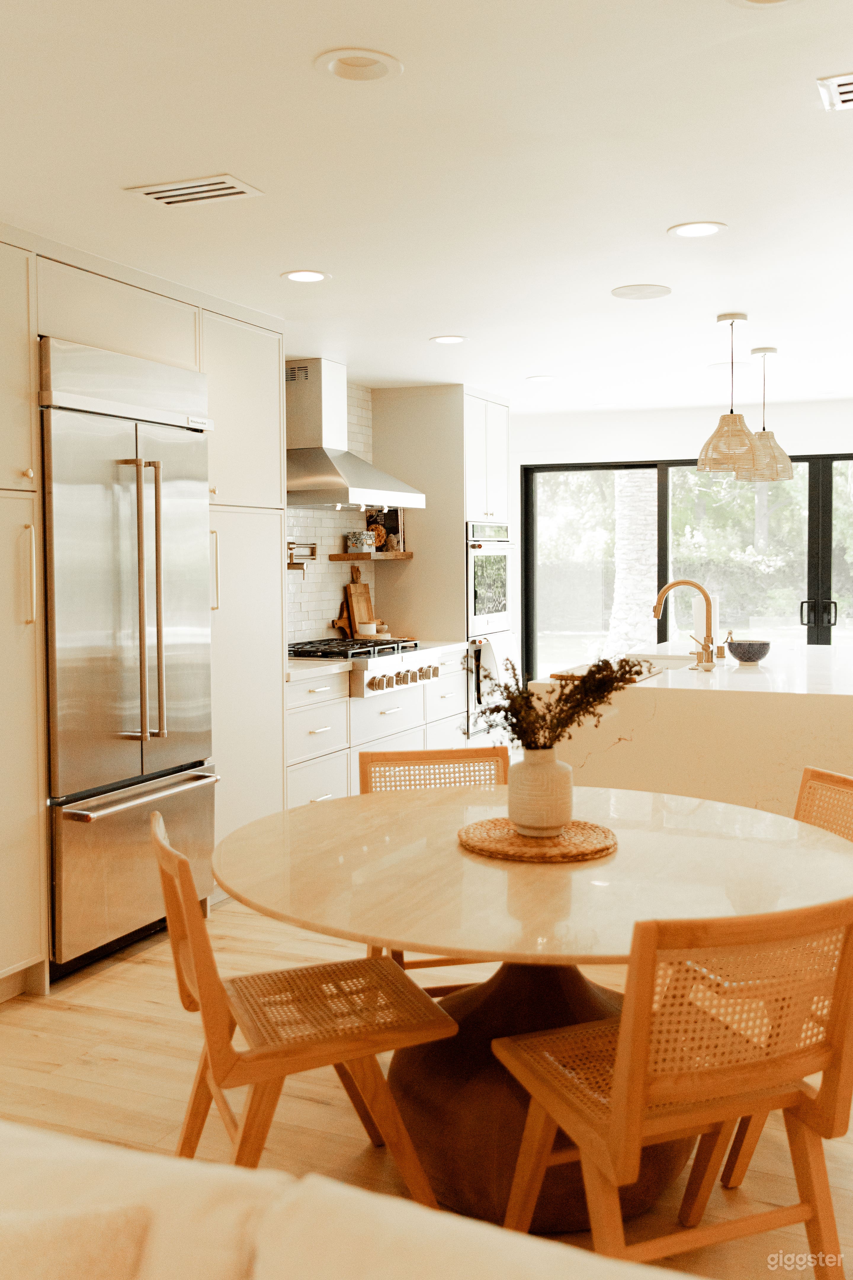 Bright, Open, Neutral Aesthetic Home Photo 3