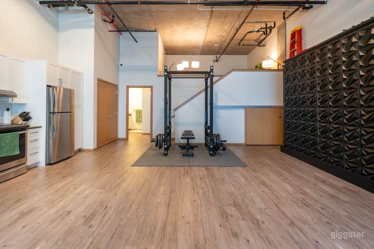  West Seattle Photo Studio with Full Lighting & Backdrop Kit 