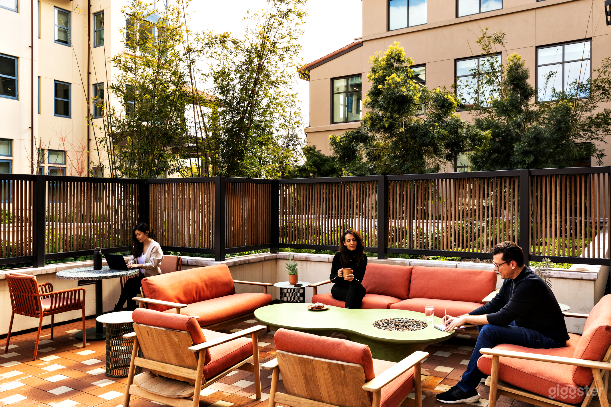 Outdoor Terrace for Meetings &amp; Events Photo 3