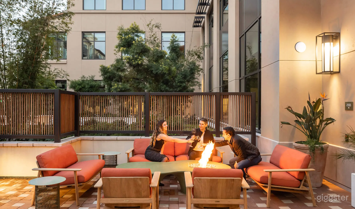 Outdoor Terrace for Meetings &amp; Events Photo 1