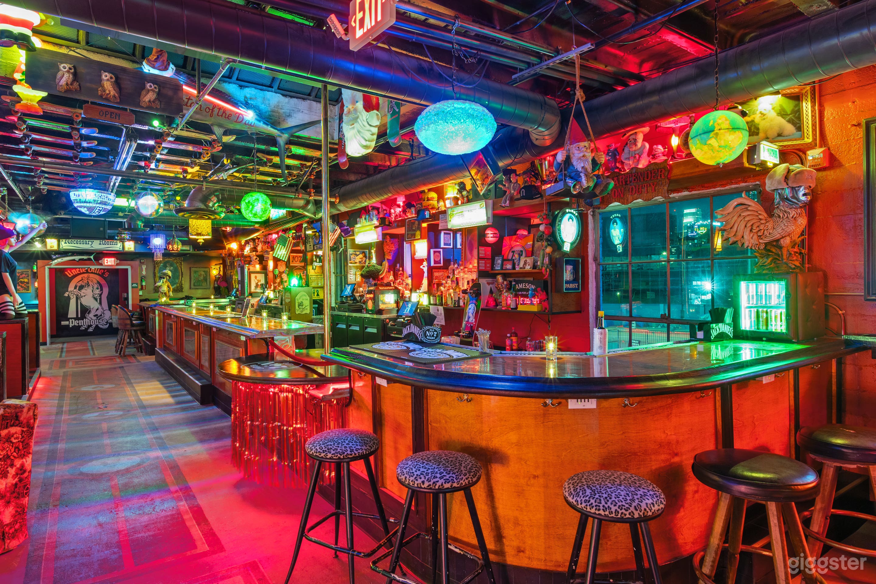 Vintage House Party Vibes!  Photo 1