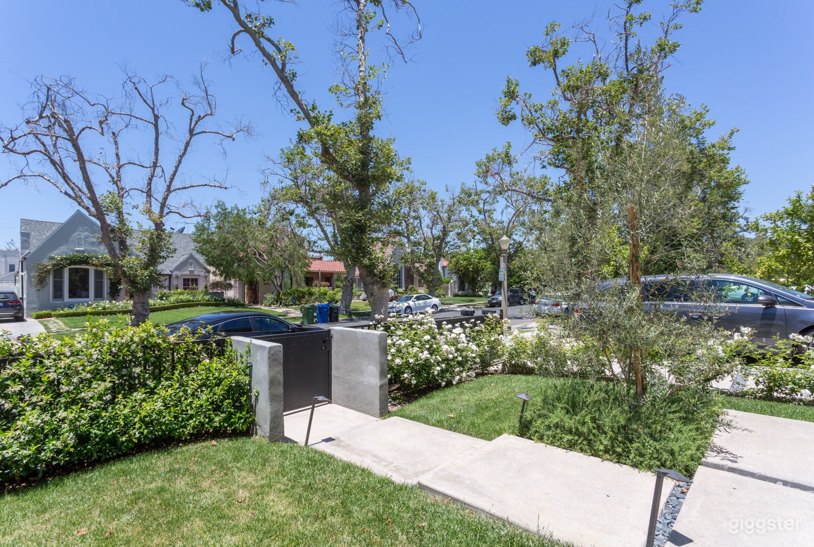 Sunny bright East Coast Cape Modern / Transitional Photo 4