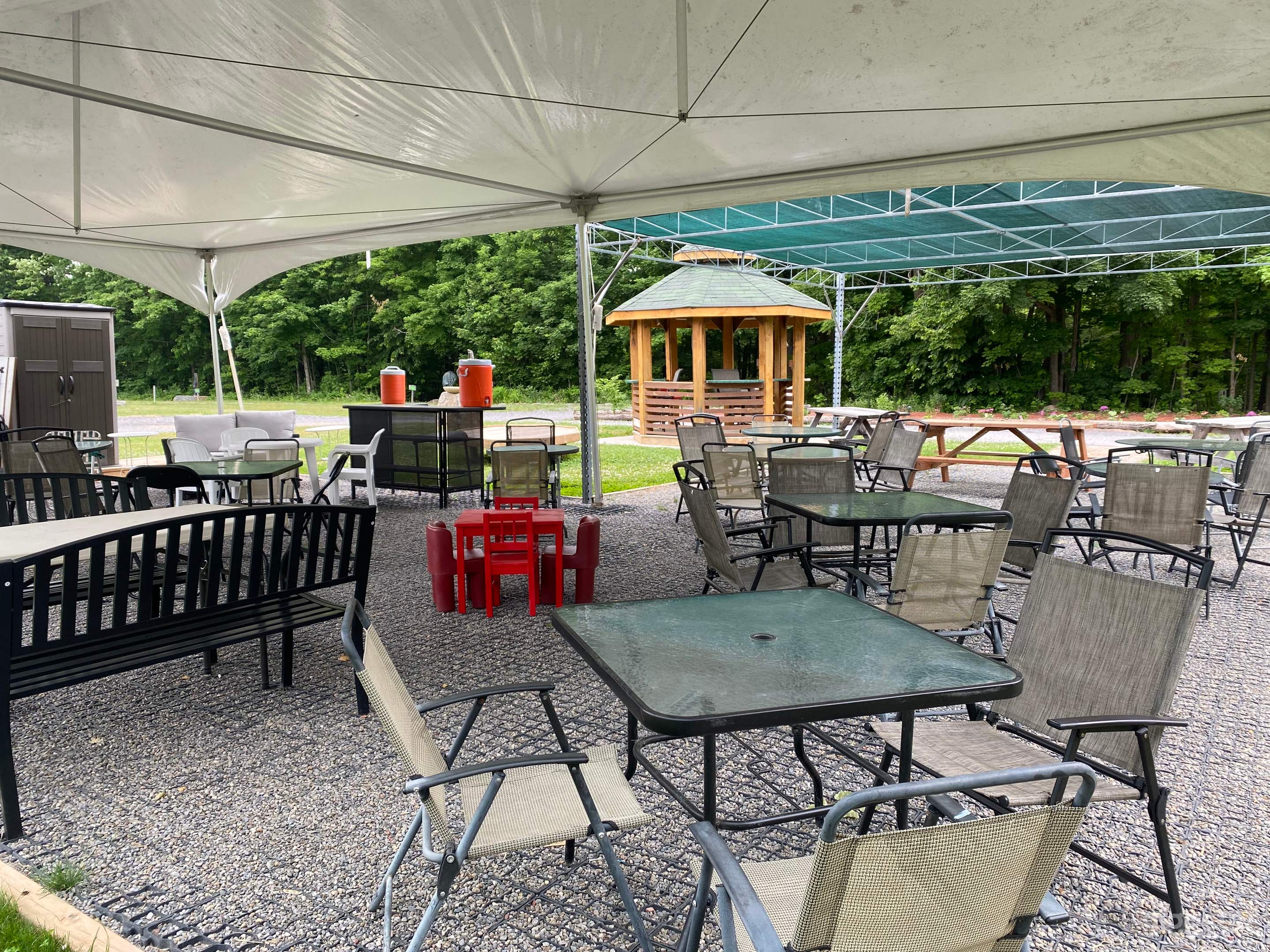 We also have a reception area for parties and special events !