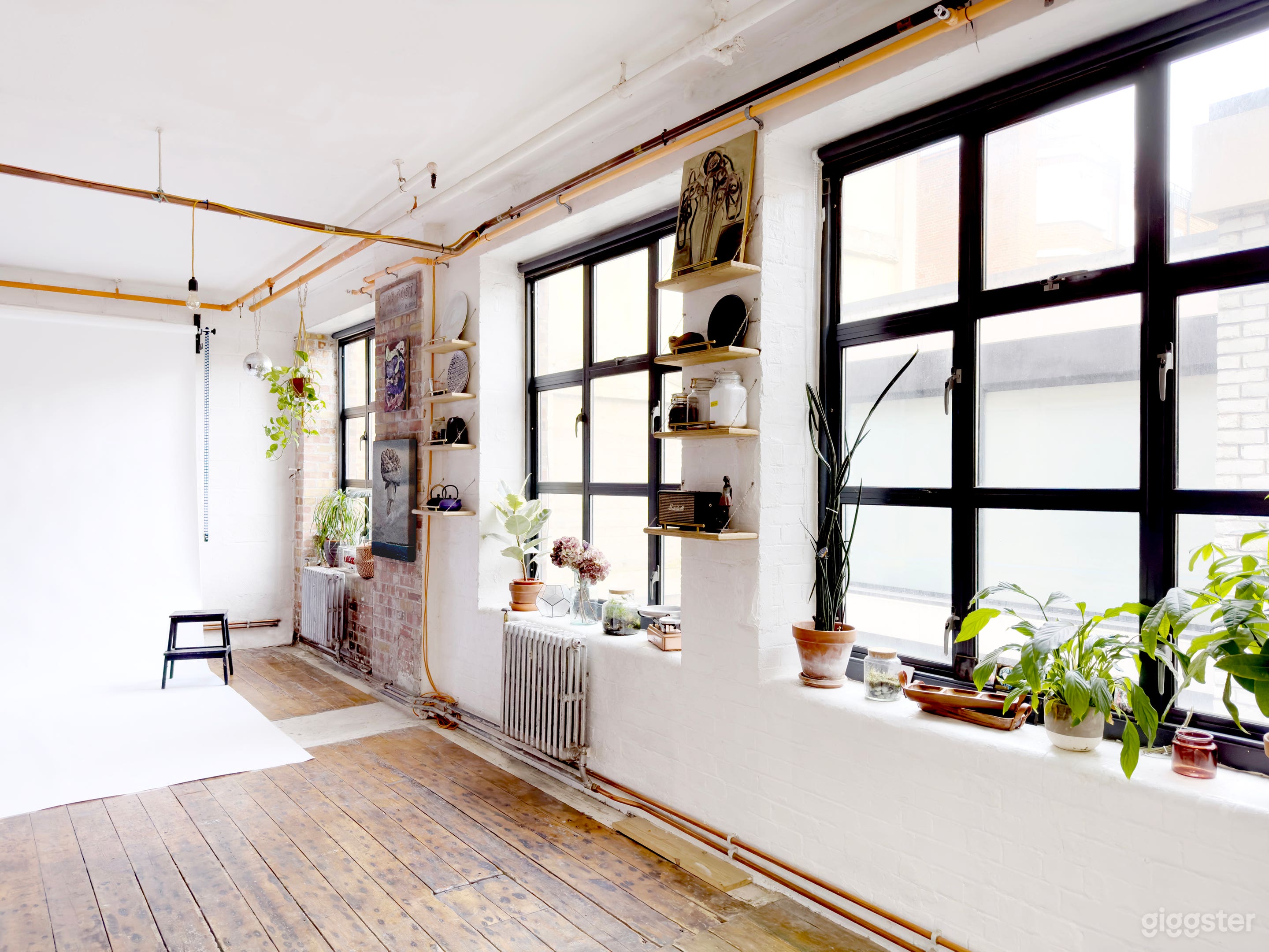 Warehouse Loft Apartment - Photo Studio to Hire Photo 1