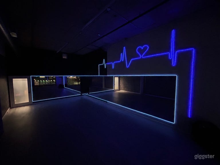  Modern Creative Studio for Dance/Workshops/Events 