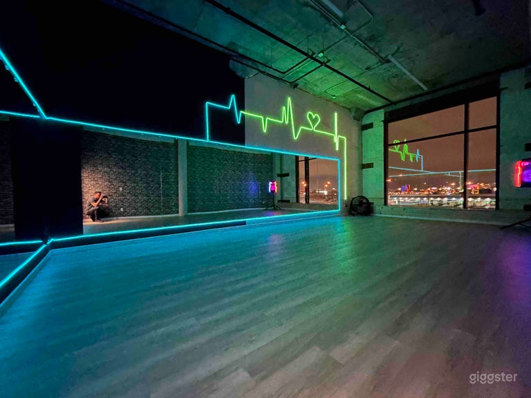  Modern Creative Studio for Dance/Workshops/Events 