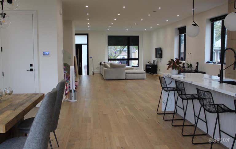  Back to front of home 