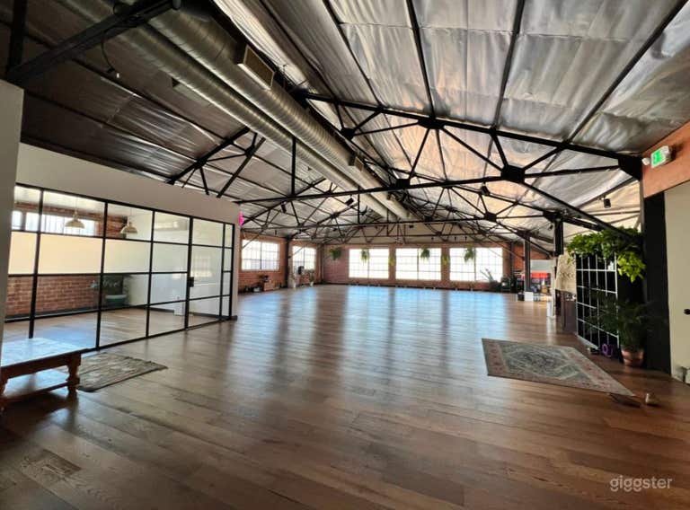  Spacious Warehouse Wellness Studio in LA with Tons of Natural Light 