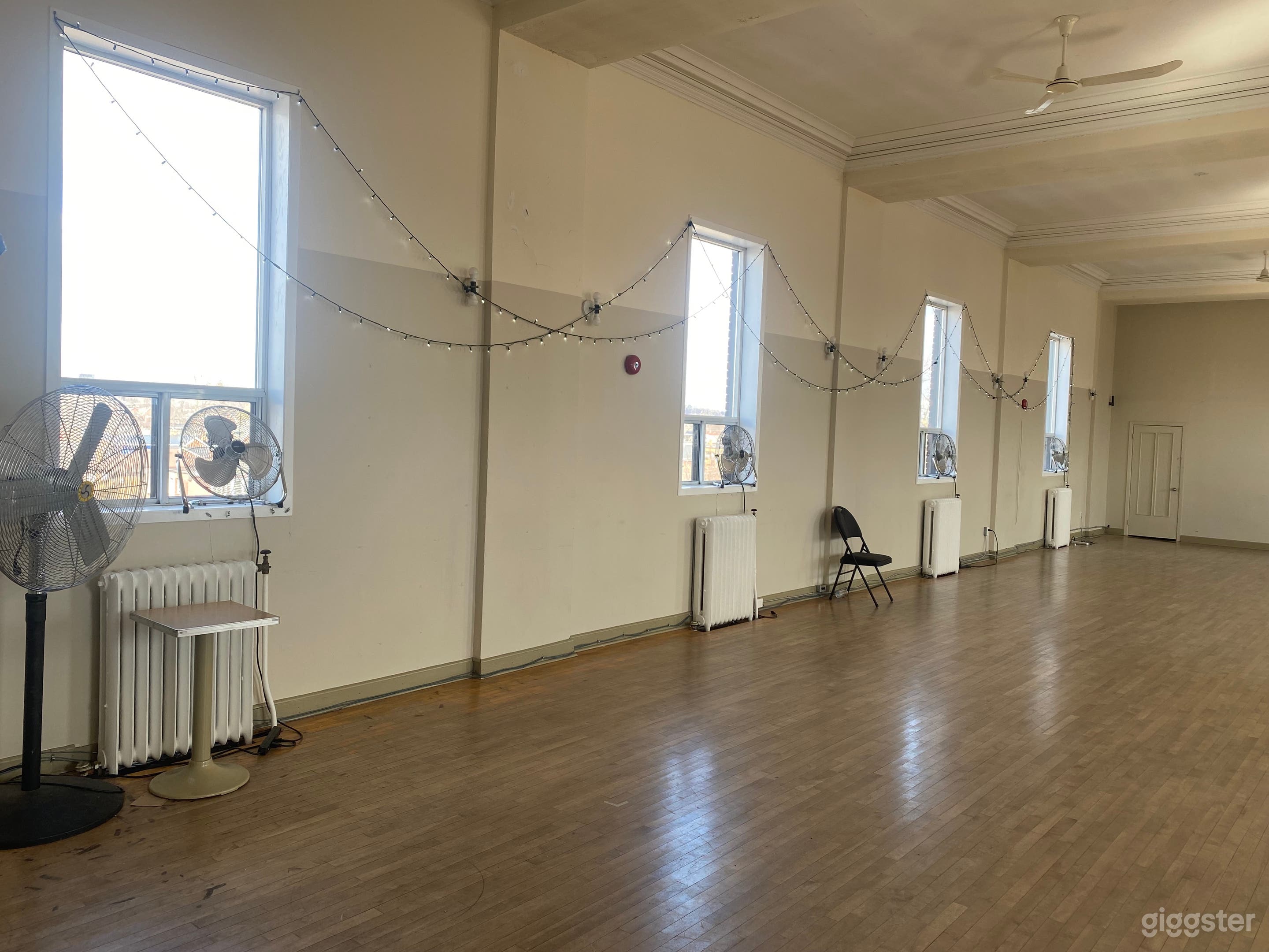 Large Multi-use Studio in Toronto Photo 2