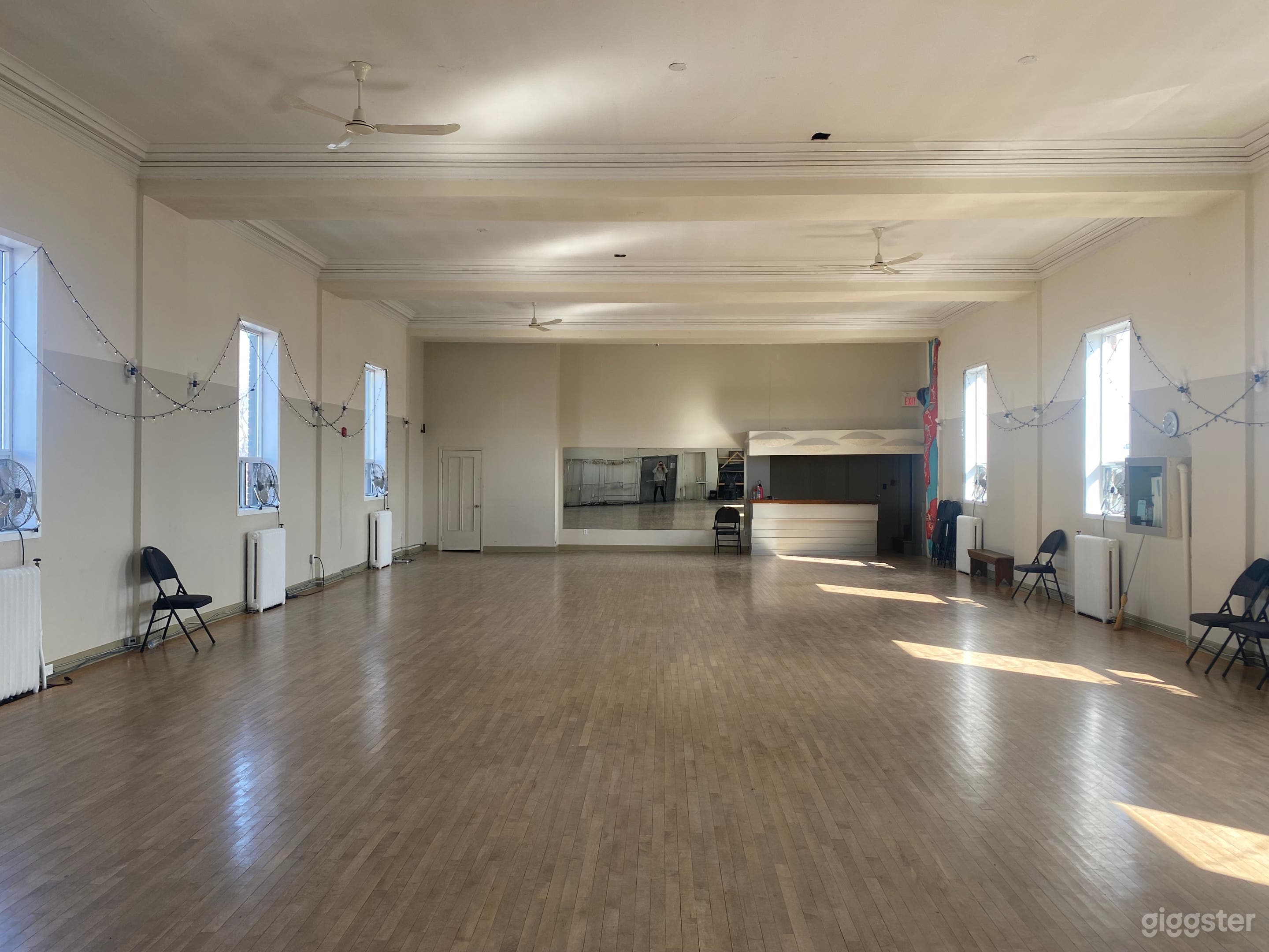 Large Multi-use Studio in Toronto Photo 3