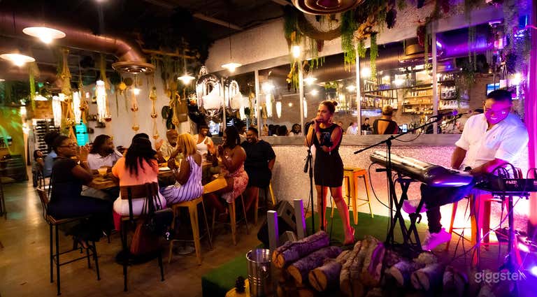  Restaurant with a Vibrant Feel Full Buyout 