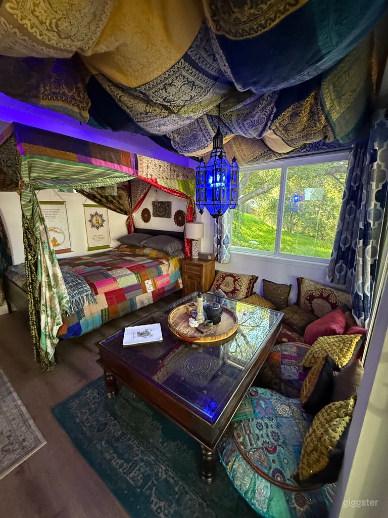  The Zen Den - Moroccan Inspired Room & Patio 
