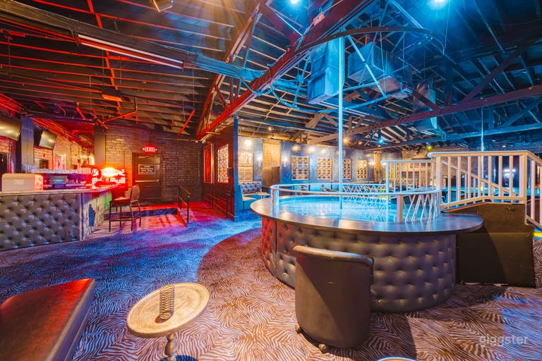  BLUE LIGHTS, ZEBRA NIGHTS: ICONIC GENTLEMAN’S 