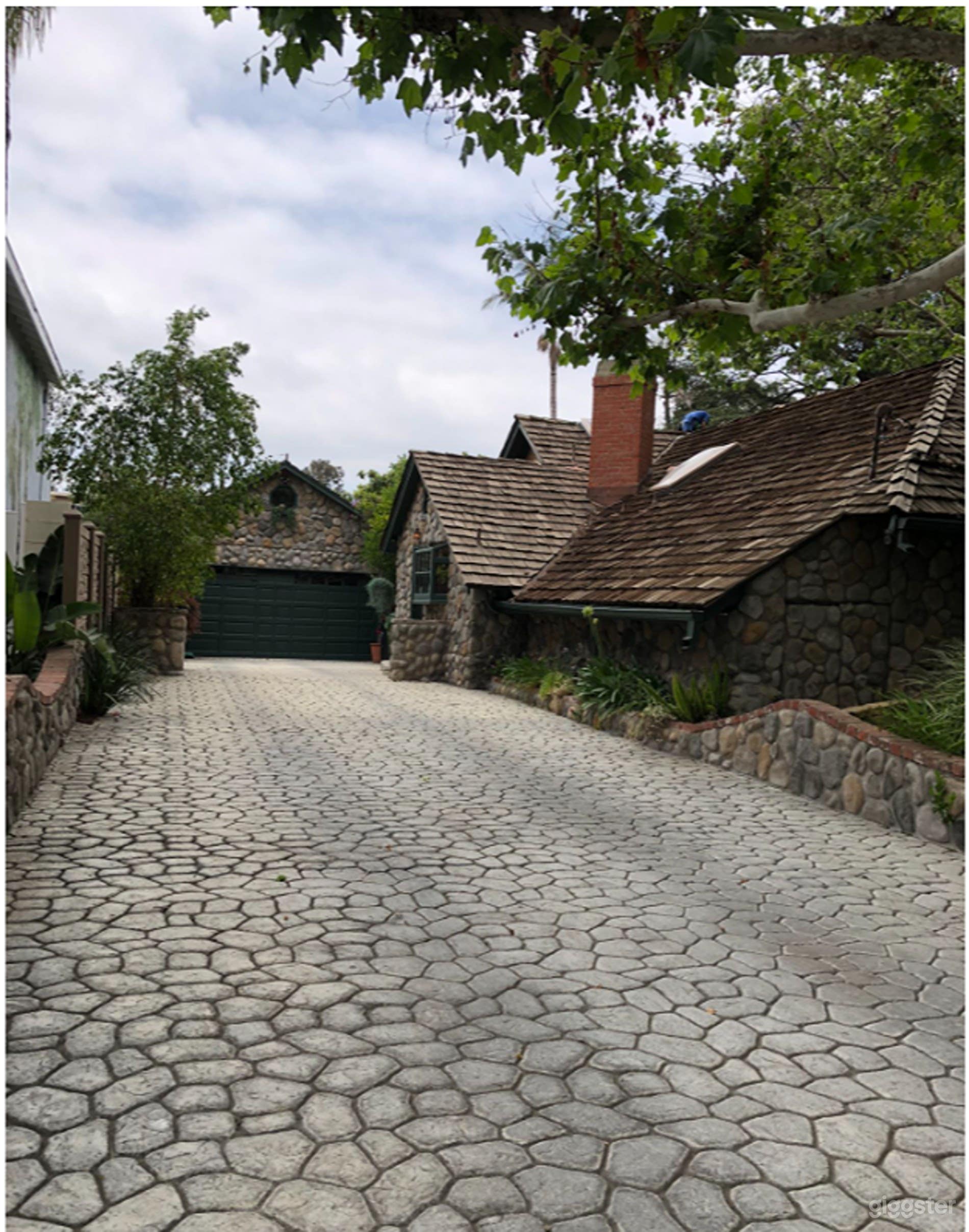 Expansive Backyard Retreat Photo 4