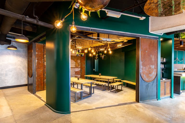  Industrial-Chic Downtown Veranstaltungsraum (Kaffee + Craft Beer) 