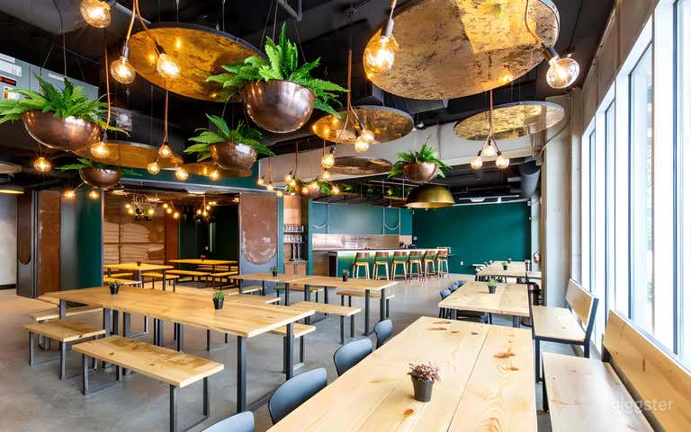  Industrial-Chic Downtown Veranstaltungsraum (Kaffee + Craft Beer) 