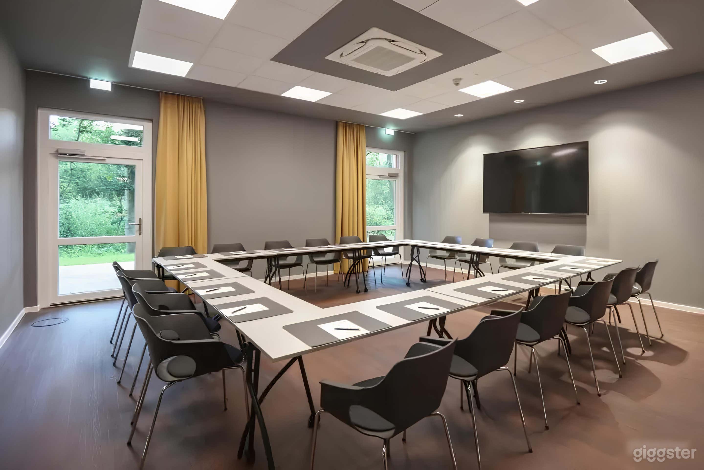 Moderne vielseitige Konferenzsuite Foto 3