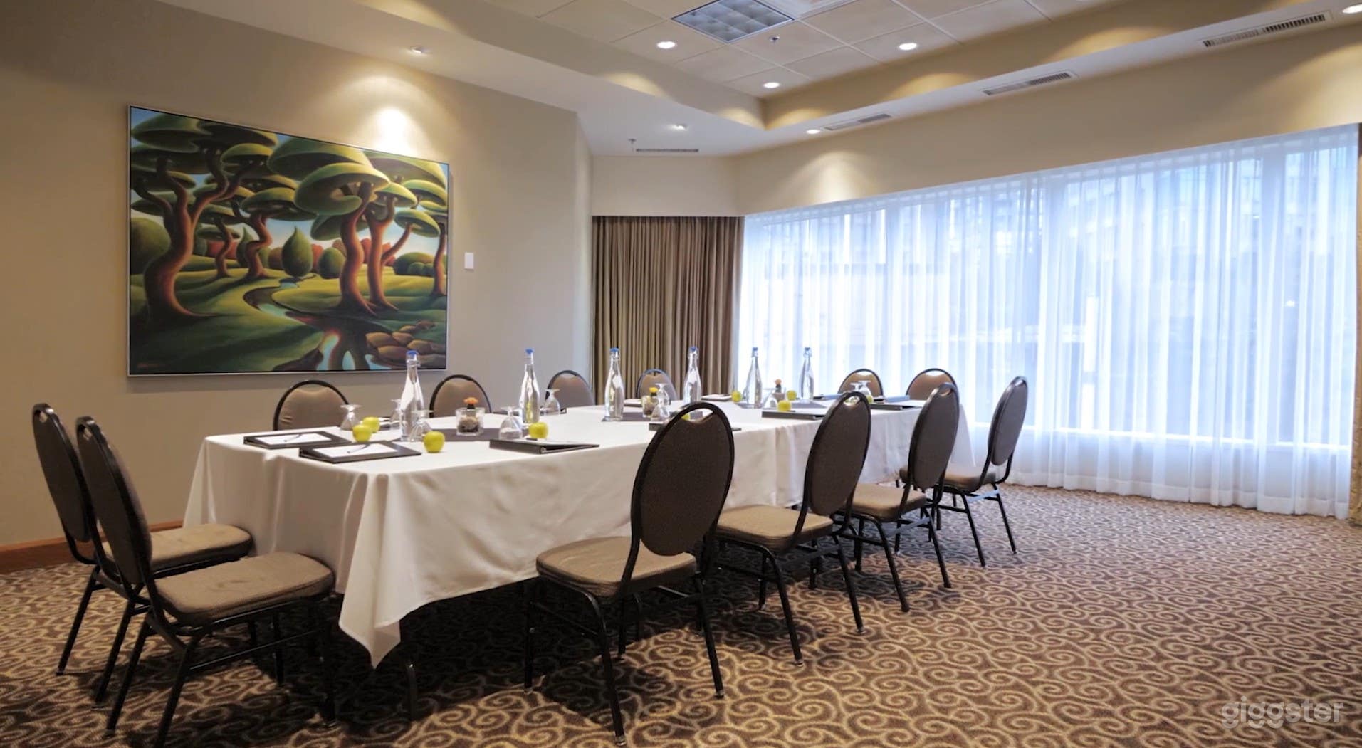 The Georgia Room | Meeting and Event Space Photo 3