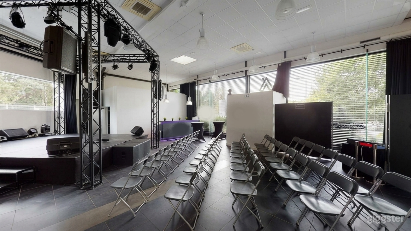 Photo de Loft evenementiel polyvalent et moderne avec scene modulaire 1