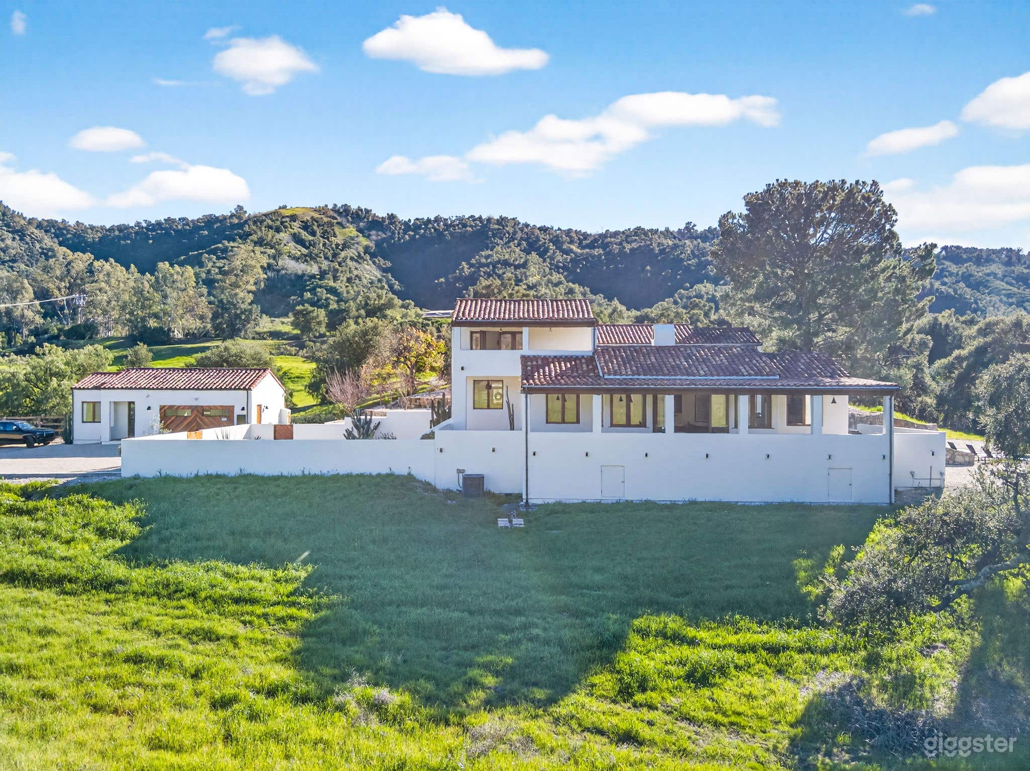 Casa Pajul - 10 acre custom spanish style retreat Photo 2