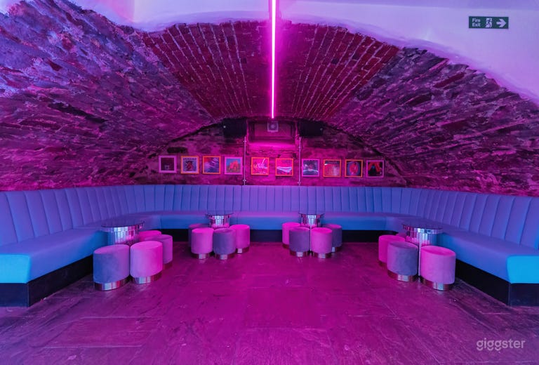 Underground Bar Venue 