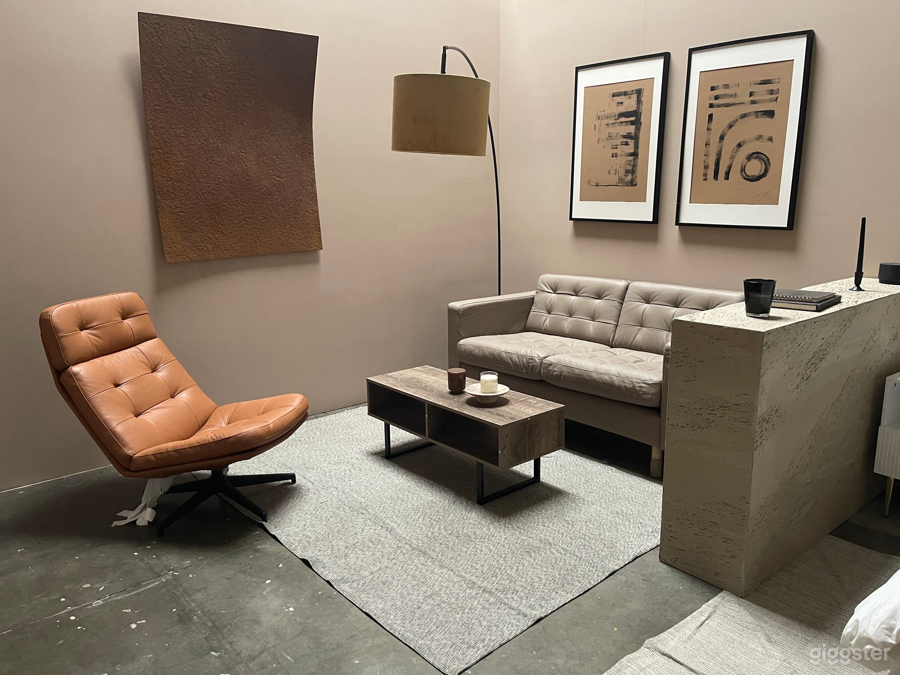 Designer Hotel Suite/ Creative High-end studio Set Photo 2