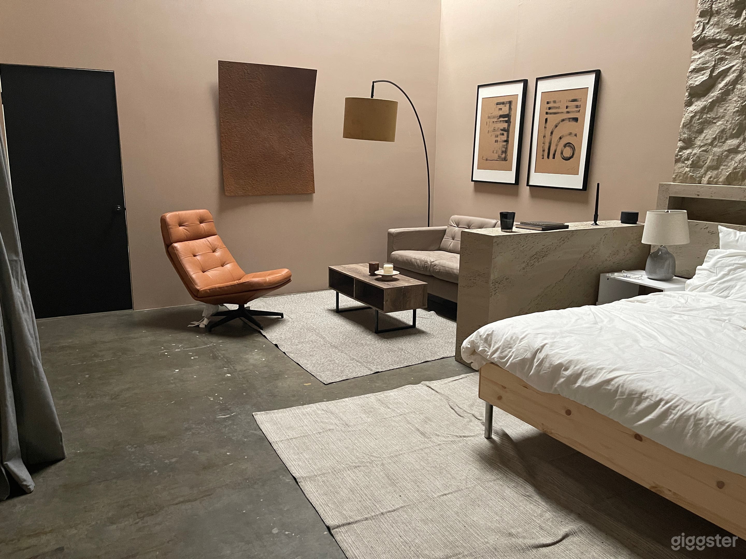 Designer Hotel Suite/ Creative High-end studio Set Photo 3