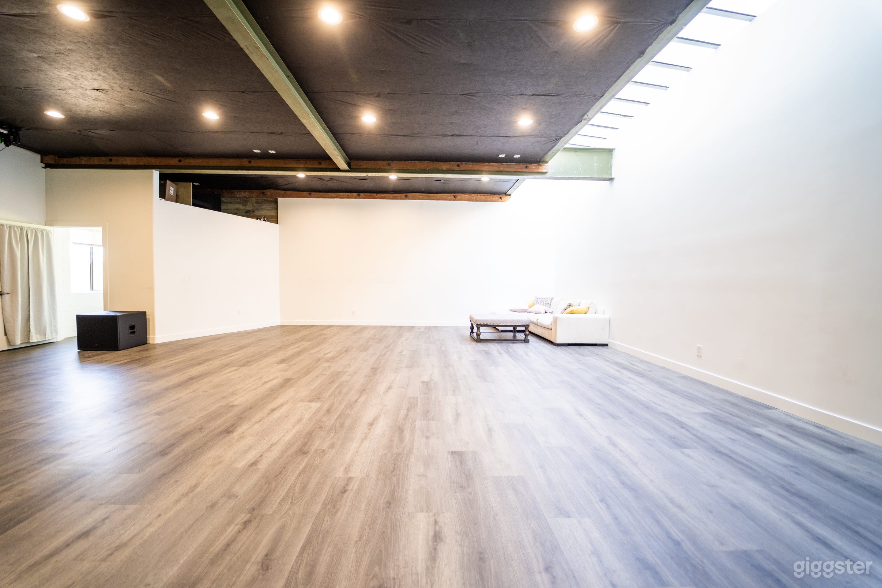 West Hollywood Film &amp; Photo Studio &amp; Stage Photo 1