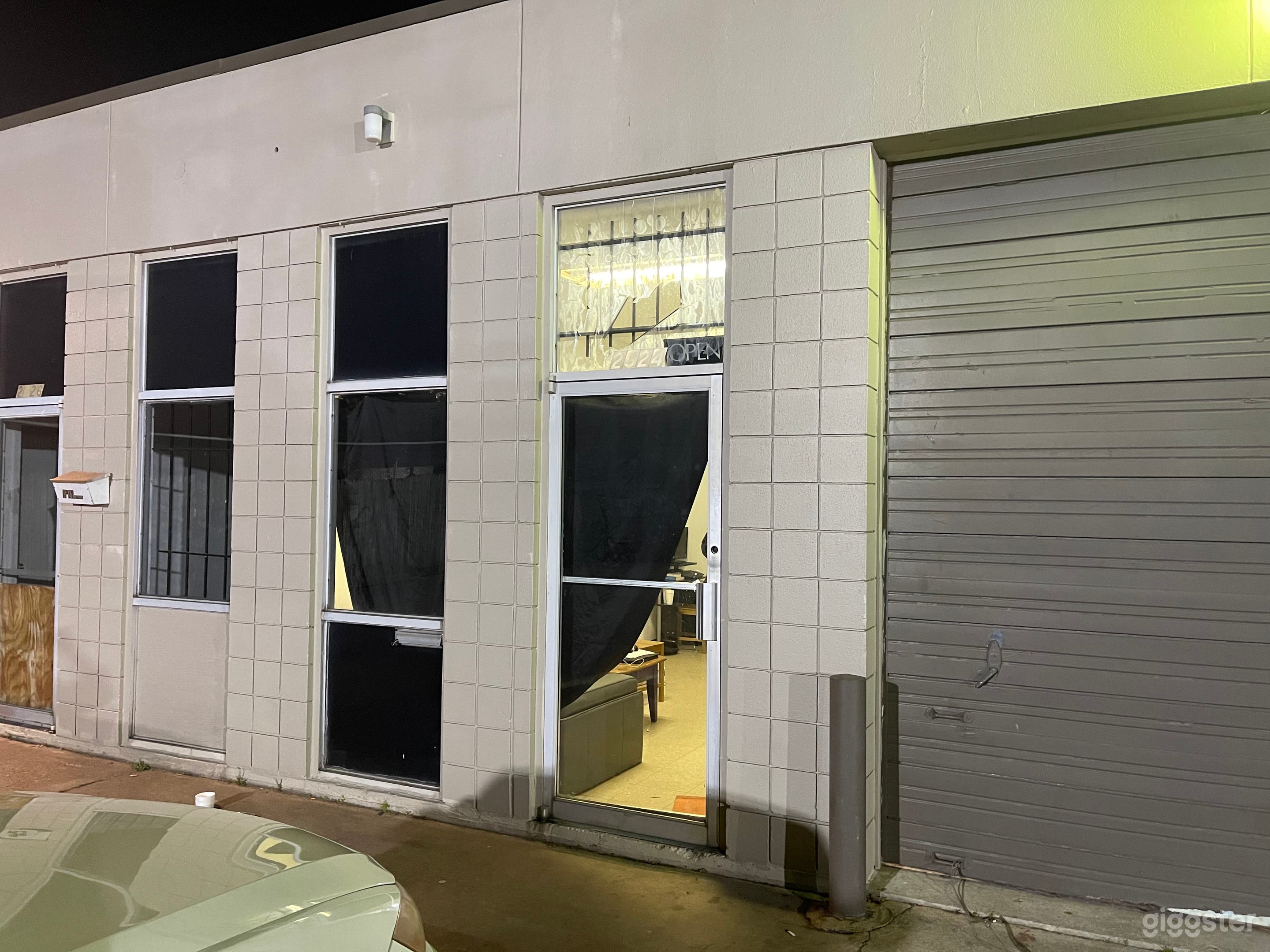 Exclusive Photography Studio Photo 4